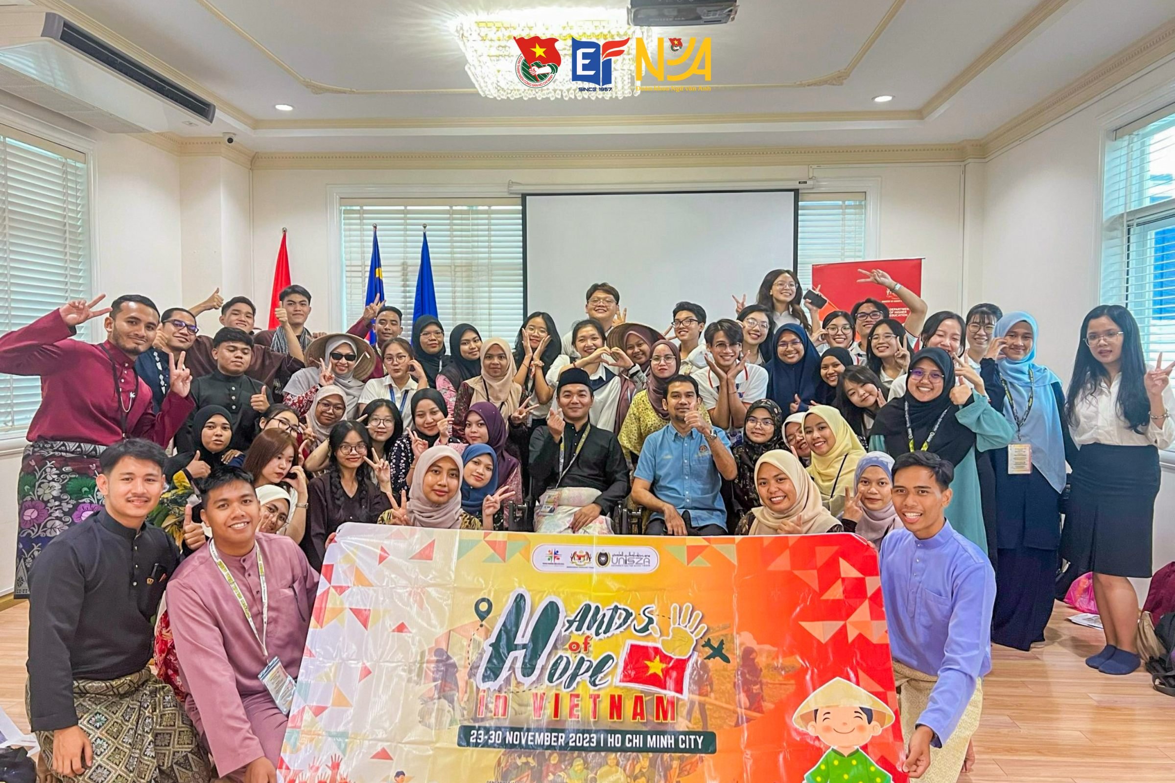 SINH VIÊN KHOA NGỮ VĂN ANH, TRƯỜNG ĐH KHXH&NV, ĐHQG TP.HCM GIAO LƯU CÙNG SINH VIÊN TRƯỜNG ĐH SULTAN ZAINAL ABIDIN, MALAYSIA