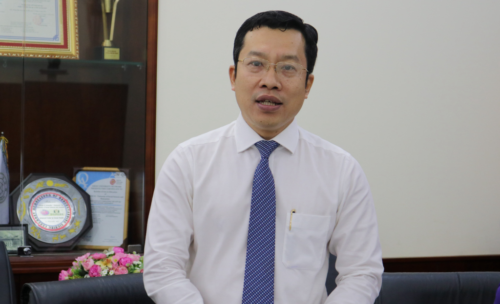 TS. Lê Hoàng Dũng phát biểu tại tọa đàm - Ảnh: Nhật Ánh