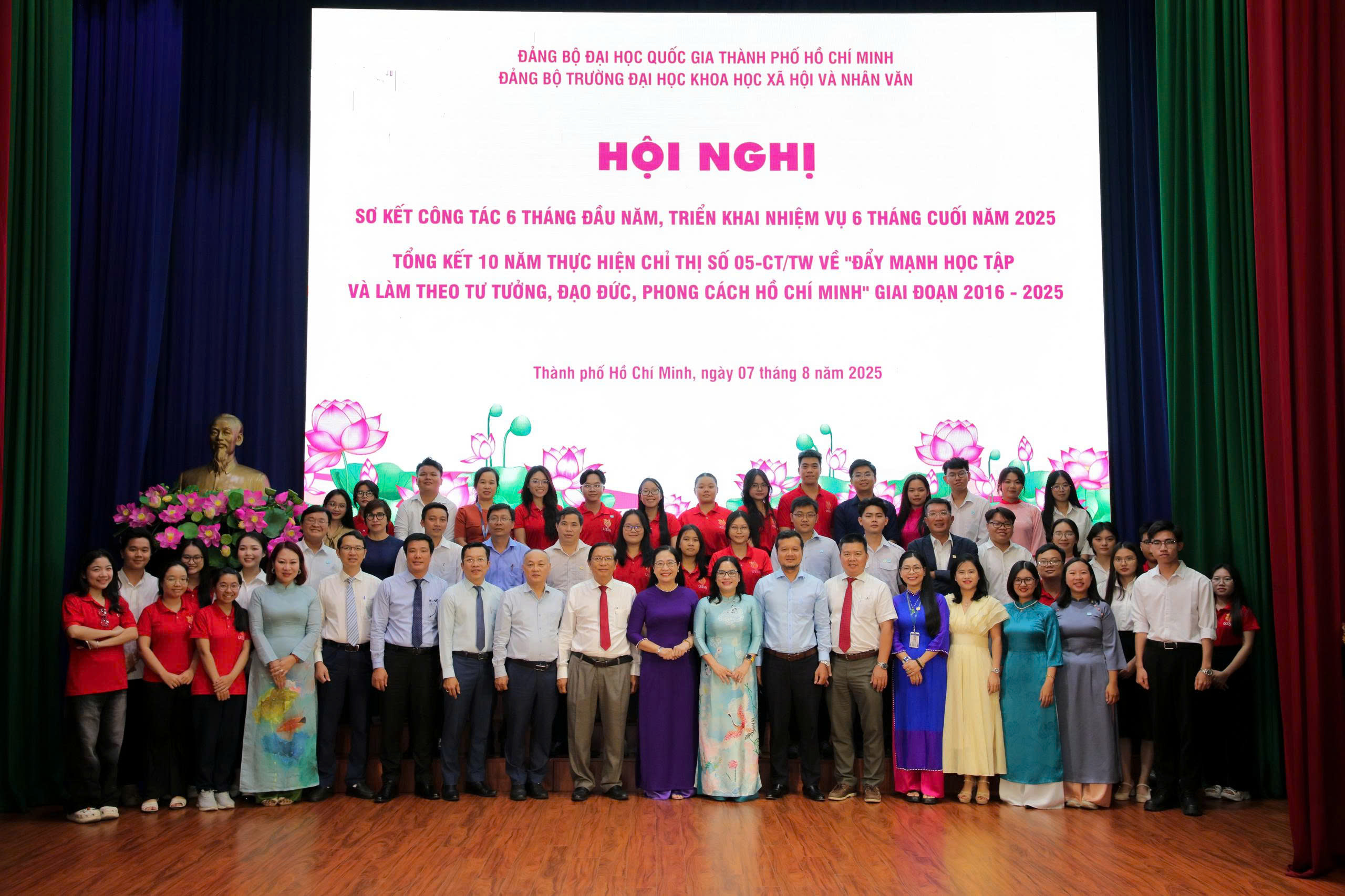 Đảng ủy Trường tổ chức Hội nghị sơ kết công tác Đảng 6 tháng đầu năm 2025 và tổng kết 10 năm thực hiện Chỉ thị 05-CT/TW của Bộ Chính trị