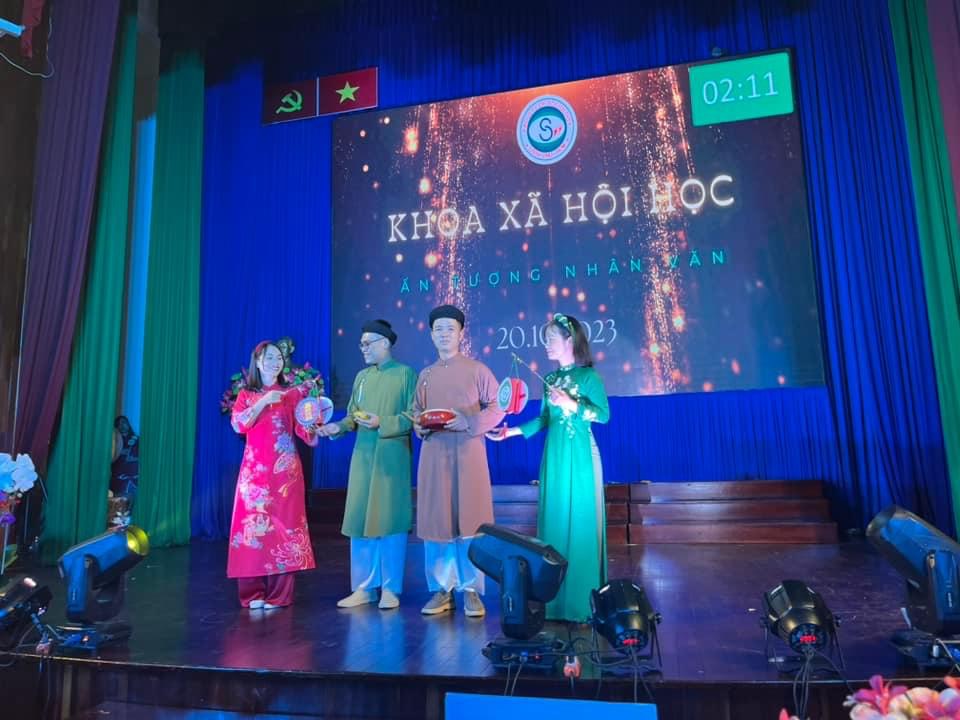 Công đoàn Khoa Xã hội học tham dự hội thi "Ấn Tượng Nhân Văn" và đoạt giải Khuyến khích