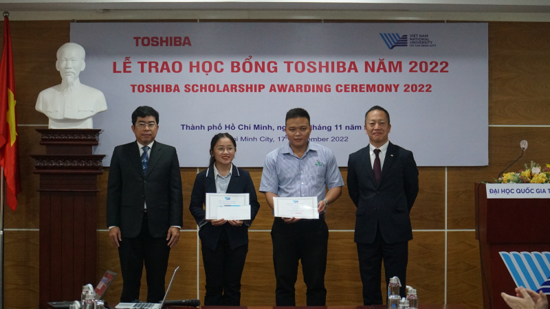 8 học viên sau đại học ĐHQG-HCM nhận học bổng Toshiba năm 2022