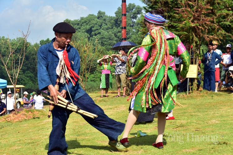 Nghệ thuật múa Khèn của người Mông