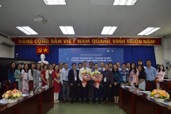 Cạnh tranh Mỹ - Trung Quốc trong lĩnh vực công nghệ cao