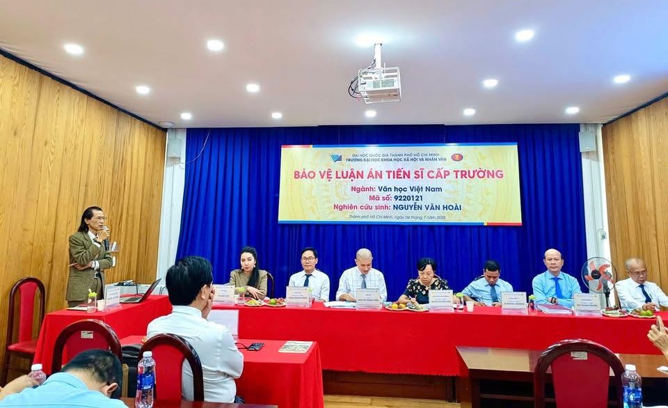 Luận án Tiến sĩ Nghiên cứu việc chuyển thể từ tiểu thuyết tài tử giai nhân Trung Quốc sang truyện thơ Nôm Việt Nam được bảo vệ thành công