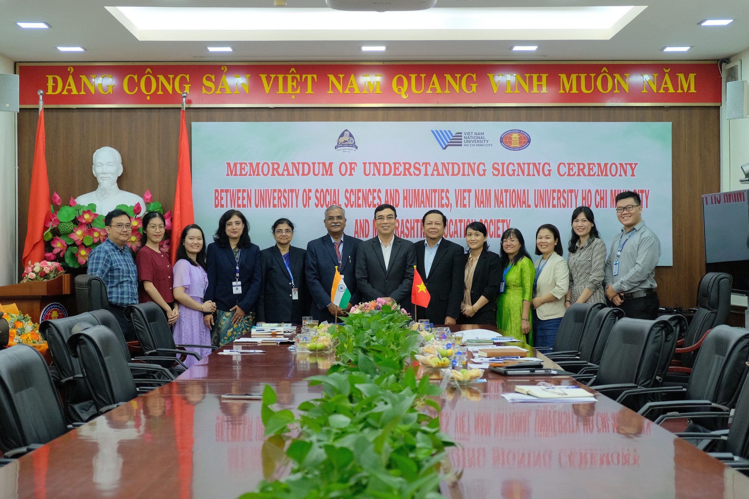 Nhà trường ký kết Biên bản ghi nhớ với Hiệp hội Giáo dục Maharashtra, Ấn Độ
