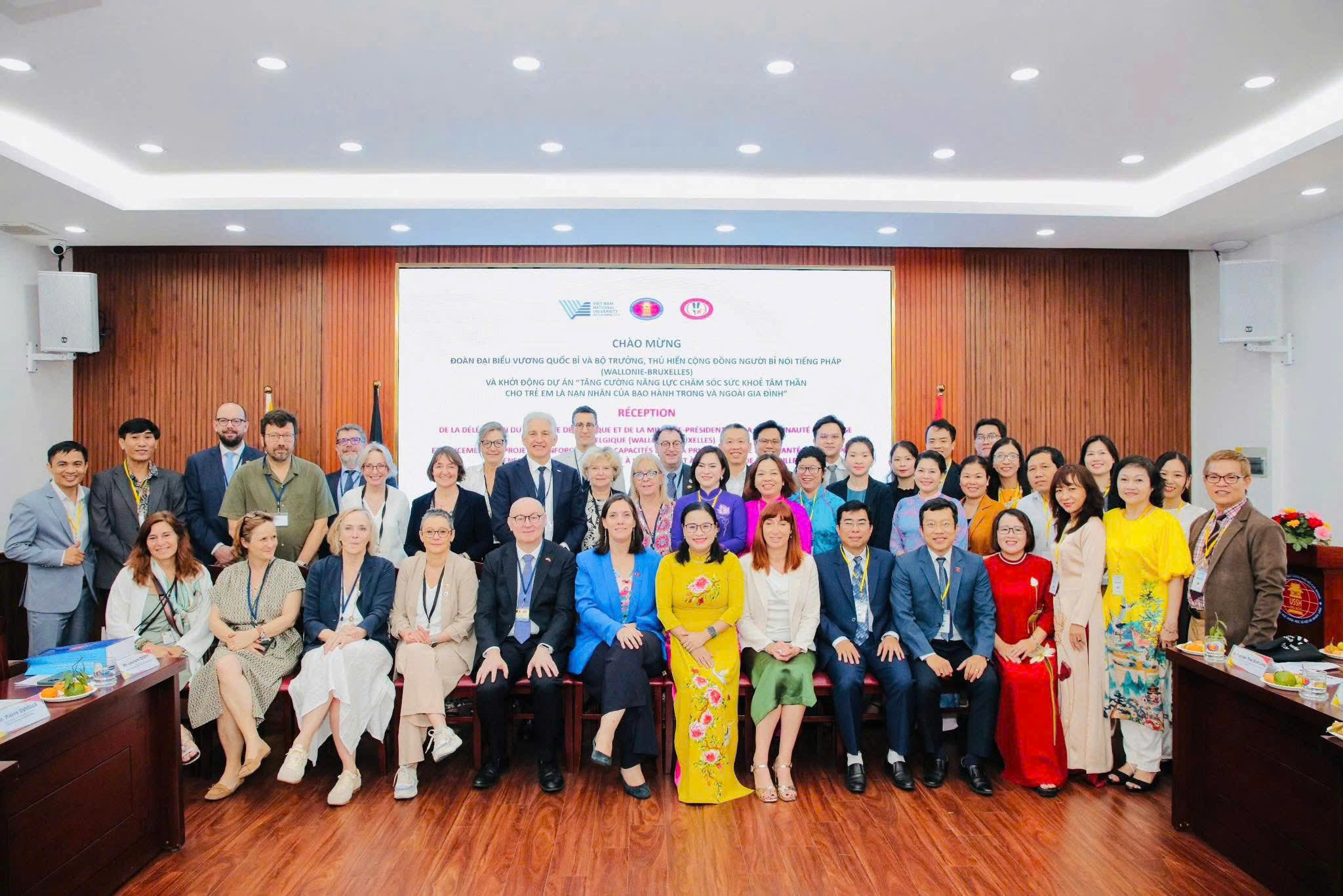 Tiếp đón phái đoàn Vương quốc Bỉ và Bộ trưởng-Thủ hiến cộng đồng người Bỉ nói tiếng Pháp (Wallonie-Bruxelles)