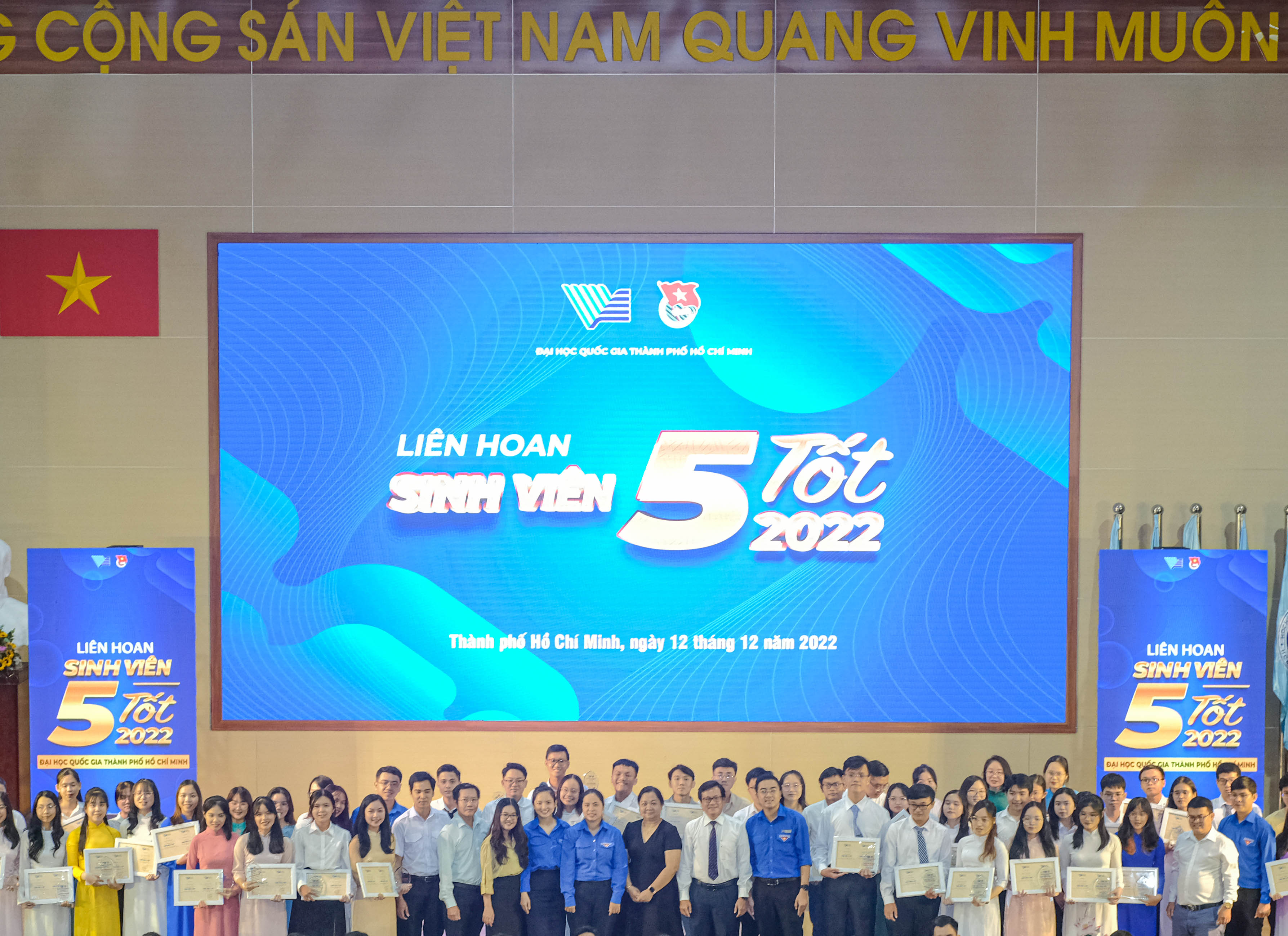 Sinh viên Khoa Thư viện – Thông tin học đạt danh hiệu Sinh viên 5 tốt ĐHQG-HCM năm 2022