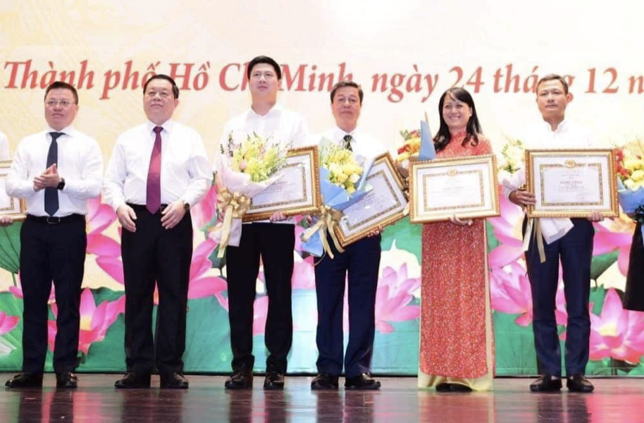 KHOA BÁO CHÍ VÀ TRUYỀN THÔNG NHẬN BẰNG KHEN CỦA BAN TUYÊN GIÁO TRUNG ƯƠNG
