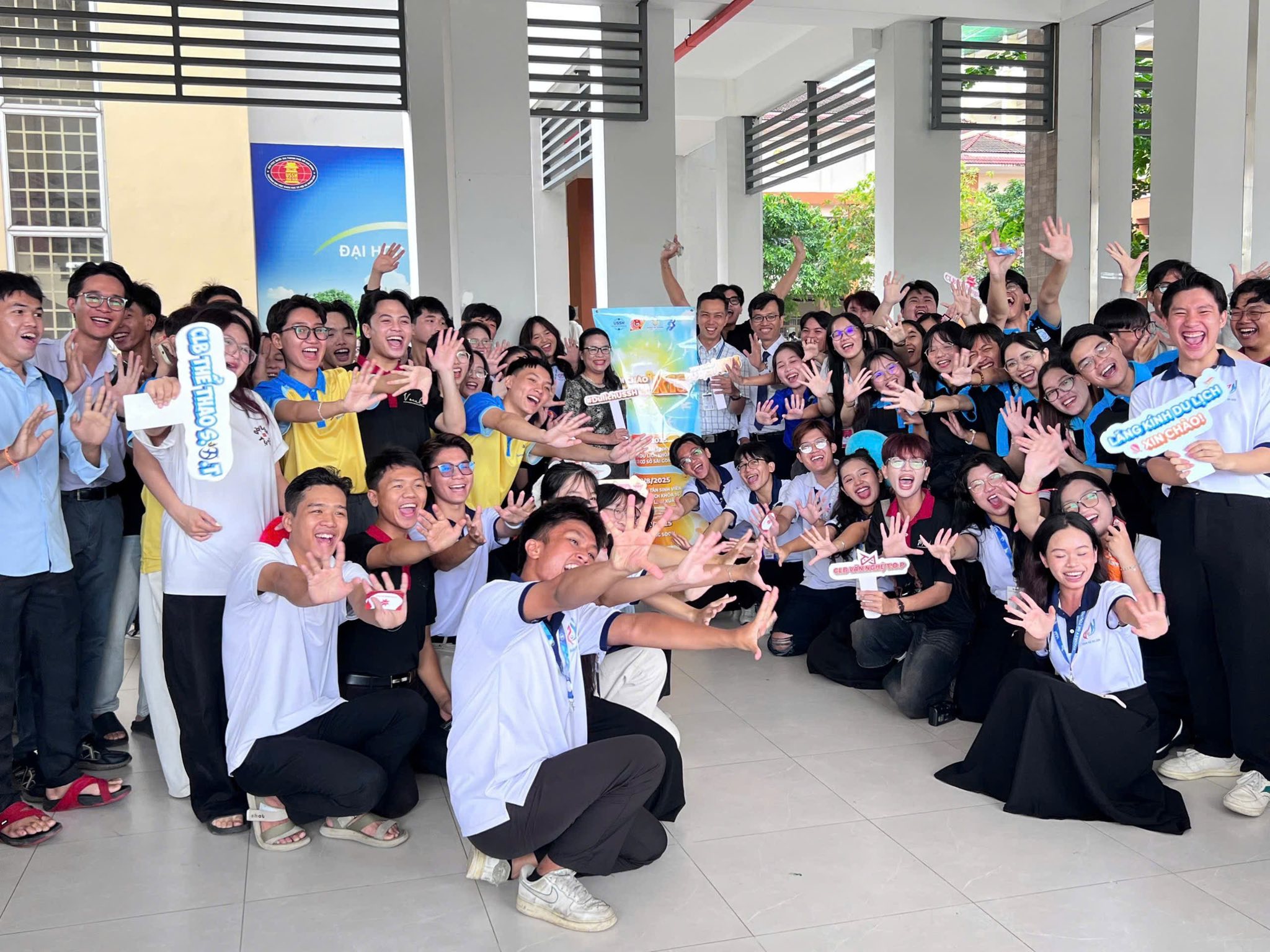 Thông báo về việc triển khai thông tin tiếp nhận hồ sơ đảng viên đối với đảng viên là Tân sinh viên, năm học 2025 – 2026