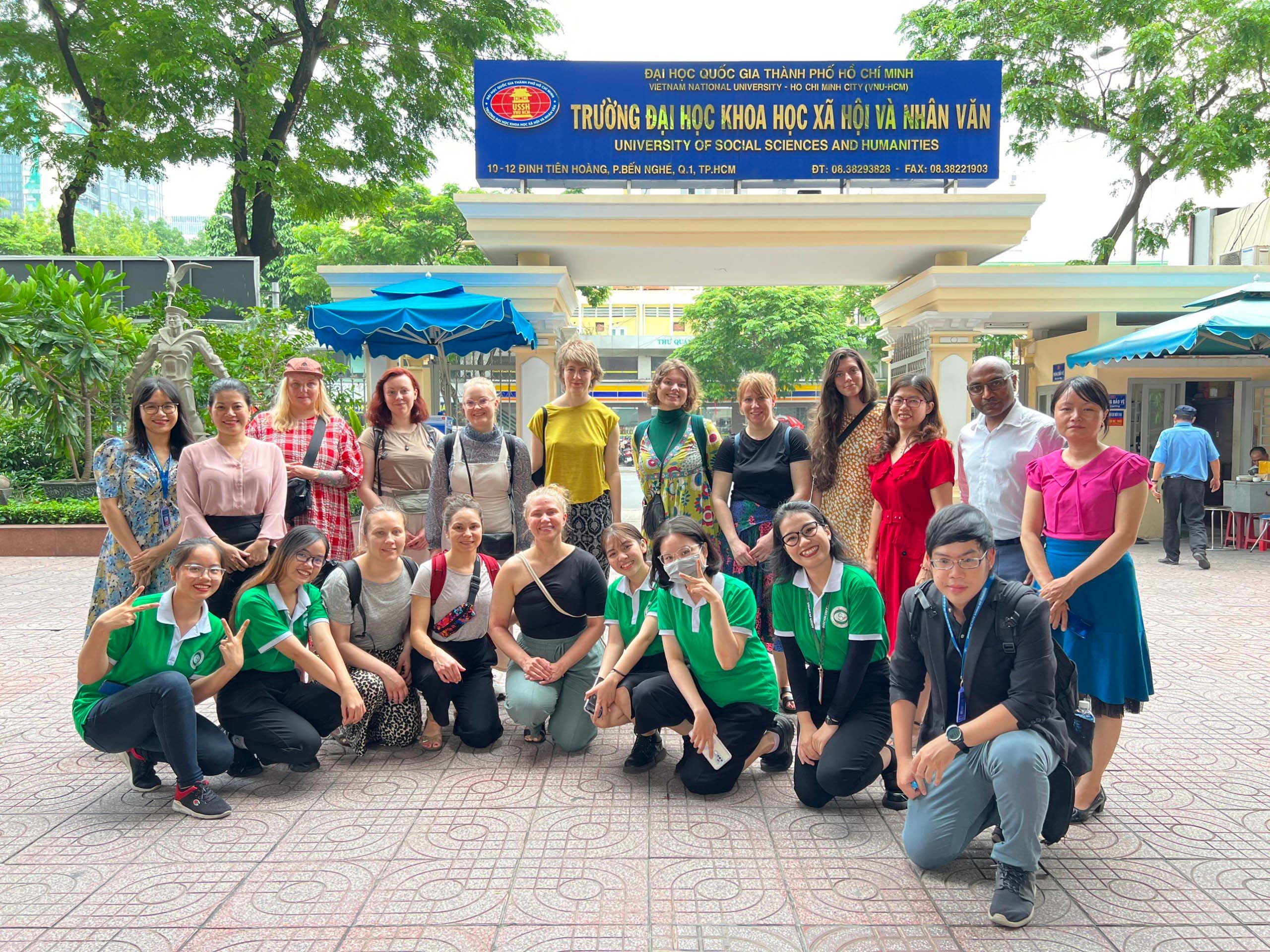 Khoa Xã hội học và Công tác xã hội trường ĐHKHXH&NV ĐHQG TPHCM đón chào đoàn thực địa Đại học Helsinki (Phần Lan)