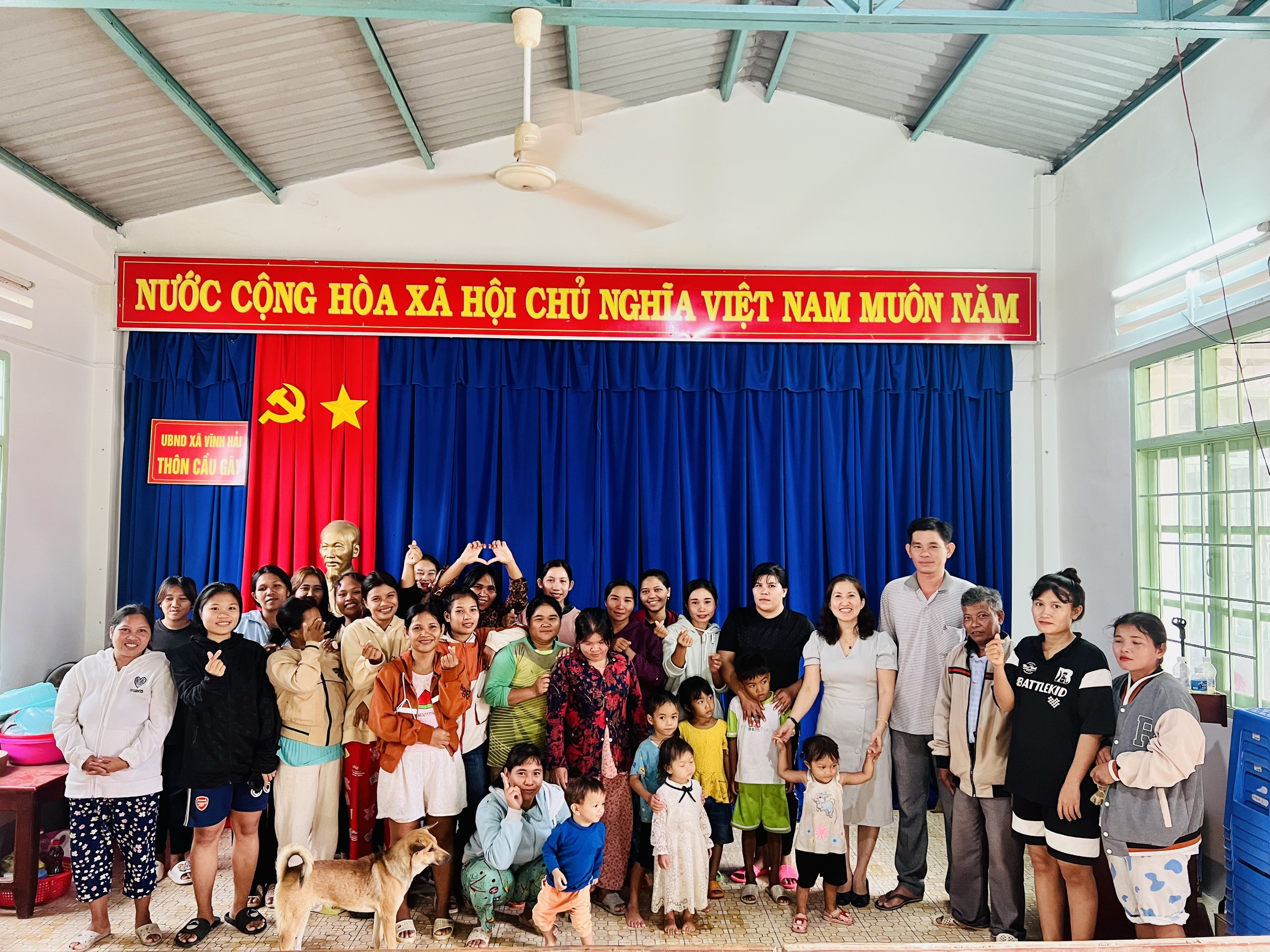 TT PTNT – SU làm việc với UBND huyện Ninh Hải (Ninh Thuận) và người dân thôn Cầu Gãy về Đề án Làng văn hóa du lịch Vĩnh Hy