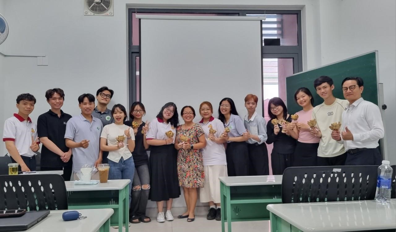 Cuộc họp giao ban định kỳ Liên tịch Đoàn - Hội, CLB trong không khí hân hoan chúc mừng ngày Quốc tế Phụ nữ 8/3