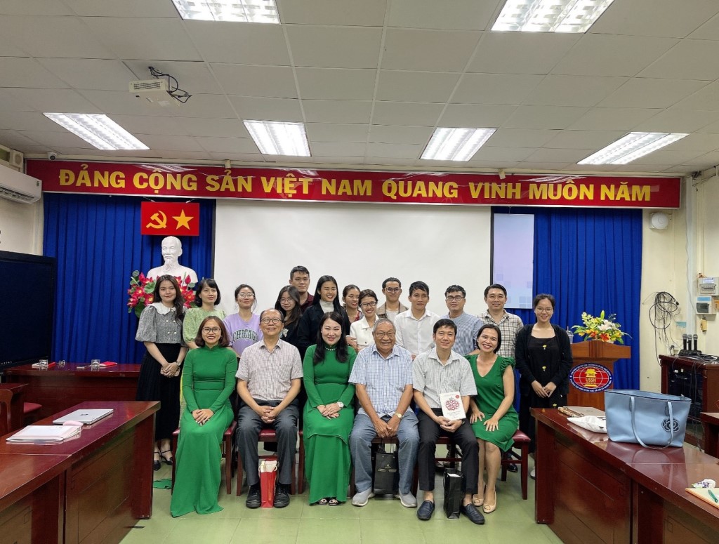 Báo cáo chuyên đề Văn hóa – Văn minh đô thị: Góc nhìn liên ngành và kinh nghiệm từ đảo quốc Singapore