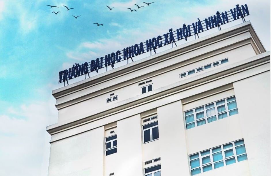 Chương trình học bổng của đồng chí Ủy viên Bộ Chính trị năm học 2021-2022