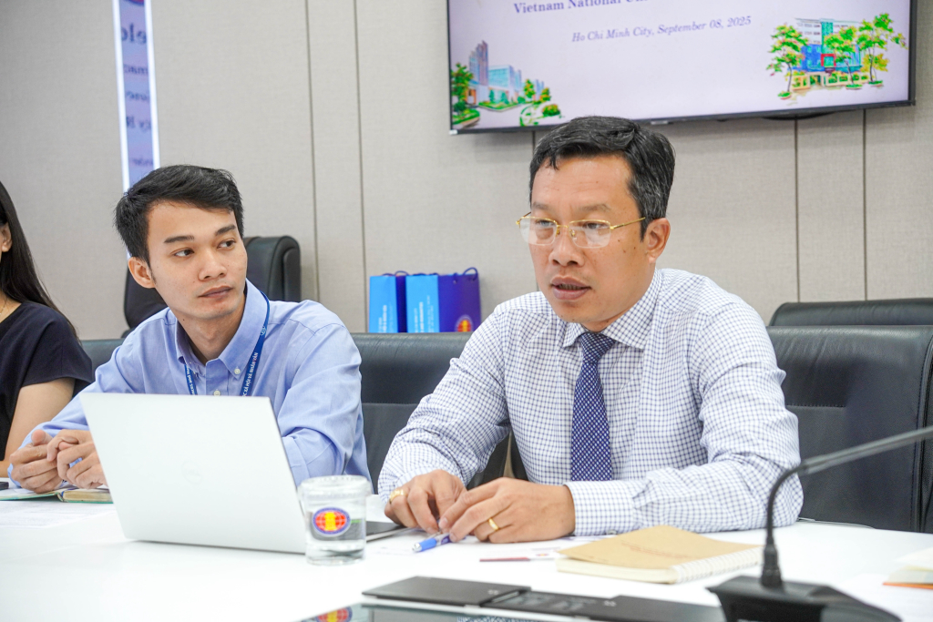 TS. Lê Hoàng Dũng nhấn mạnh tiềm năng hợp tác với UIN Imam Bonjol Padang trên nhiều lĩnh vực đào tạo và nghiên cứu - Ảnh: HUY MAI