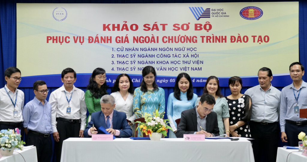  TS. Phạm Tấn Hạ, TS. Trần Đình Quang; TS. Nguyễn Thị Thu Hà - Hiệu trưởng, Trường ĐH Kinh tế - Kỹ thuật Bình Dương ký kết biên bản khảo sát sơ bộ - Ảnh: Phương Khanh 