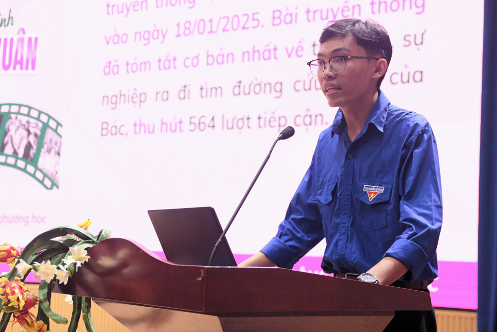 Mô hình “Hành trình theo chân Bác” giúp sinh viên hiểu hơn về tư tưởng, đạo đức Hồ Chí Minh từ đó vận dụng vào đời sống - ẢNH: MINH PHƯƠNG