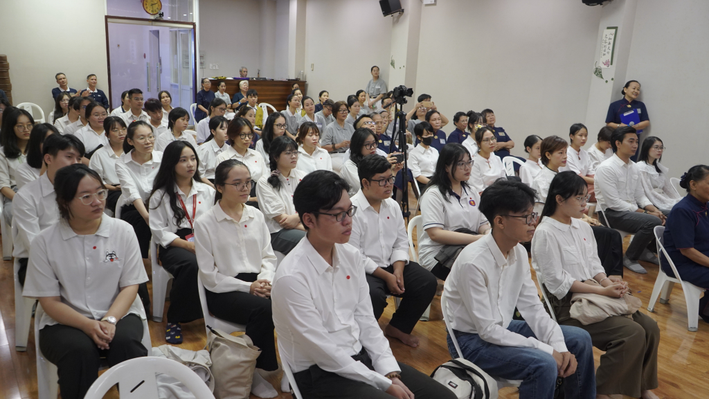 Buổi trao học bổng diễn ra tại văn phòng Tzu Chi Foundation tại Việt Nam, số 36-38 Phùng Hưng, Quận 5 - Ảnh: Phạm Trí