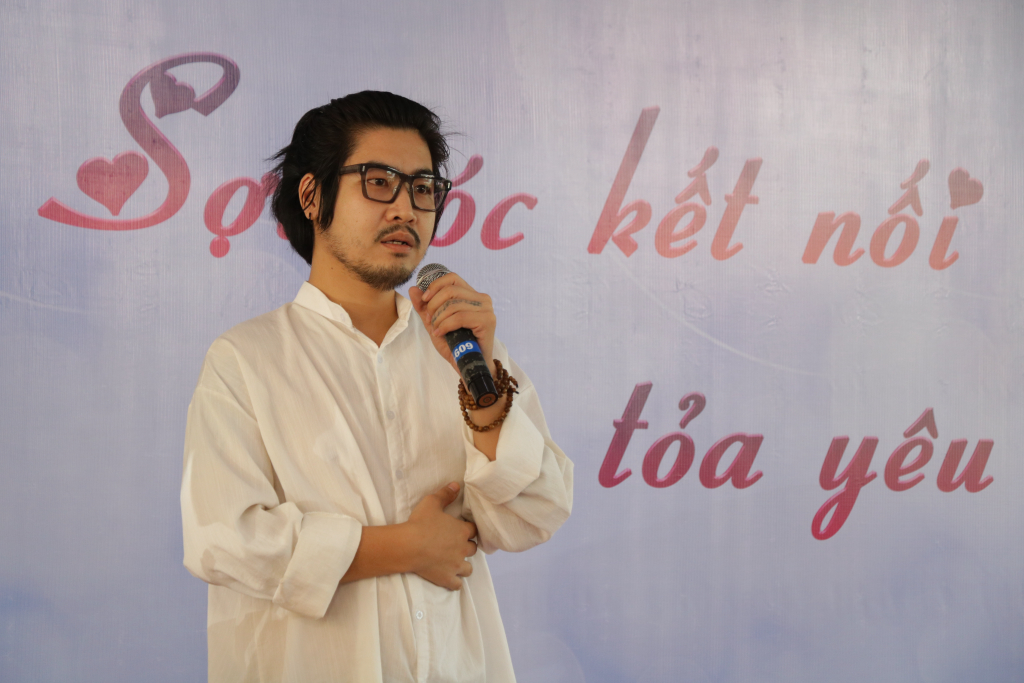 Ông Vũ Mạnh Dũng Anh là một trong những người khởi xướng chuỗi chương trình thiện nguyện hiến tóc - Ảnh: Mỹ Hân