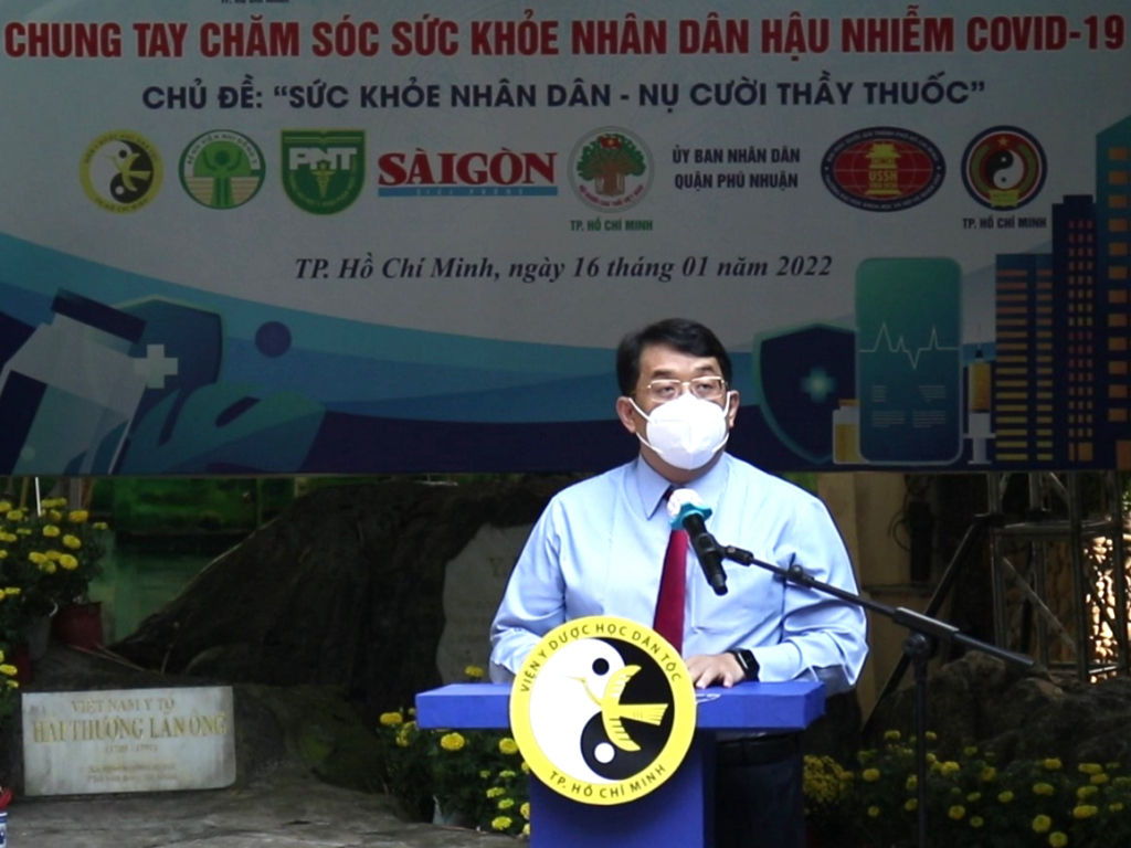 BS.CKII Huỳnh Nguyễn Lộc phát biểu khai mạc buổi lễ - Ảnh: Tuyết Hồng