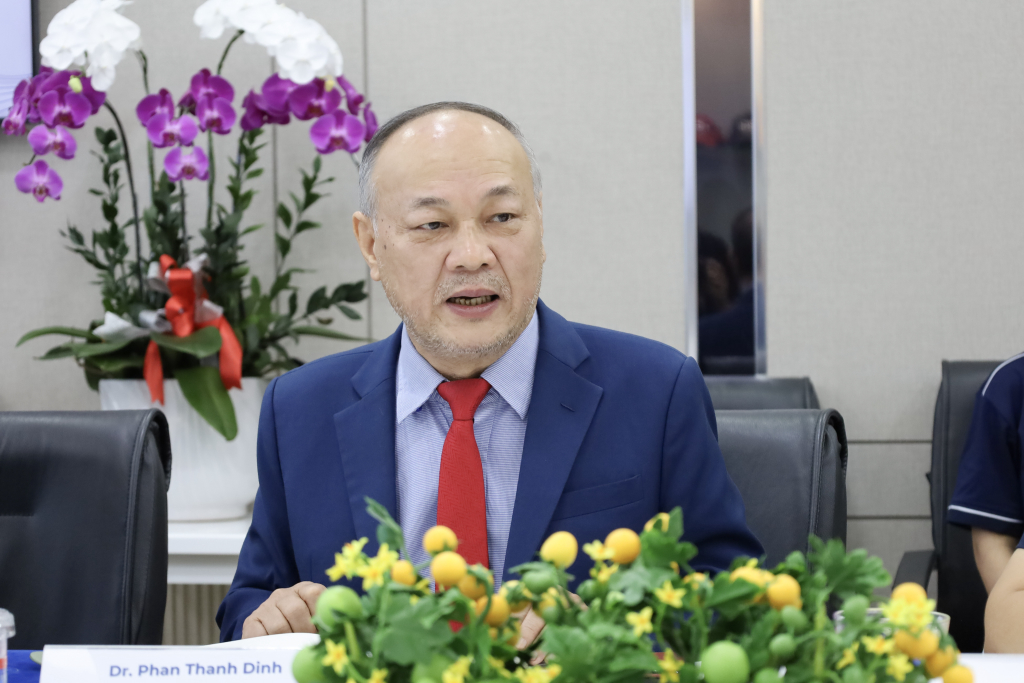 TS. Phan Thanh Định kỳ vọng sự hợp tác này sẽ trở thành nền tảng để nghiên cứu nhằm hướng đến mục đích giải quyết những vấn đề tâm lý của con người trong xã hội ngày nay - Ảnh: QUỲNH NHƯ
