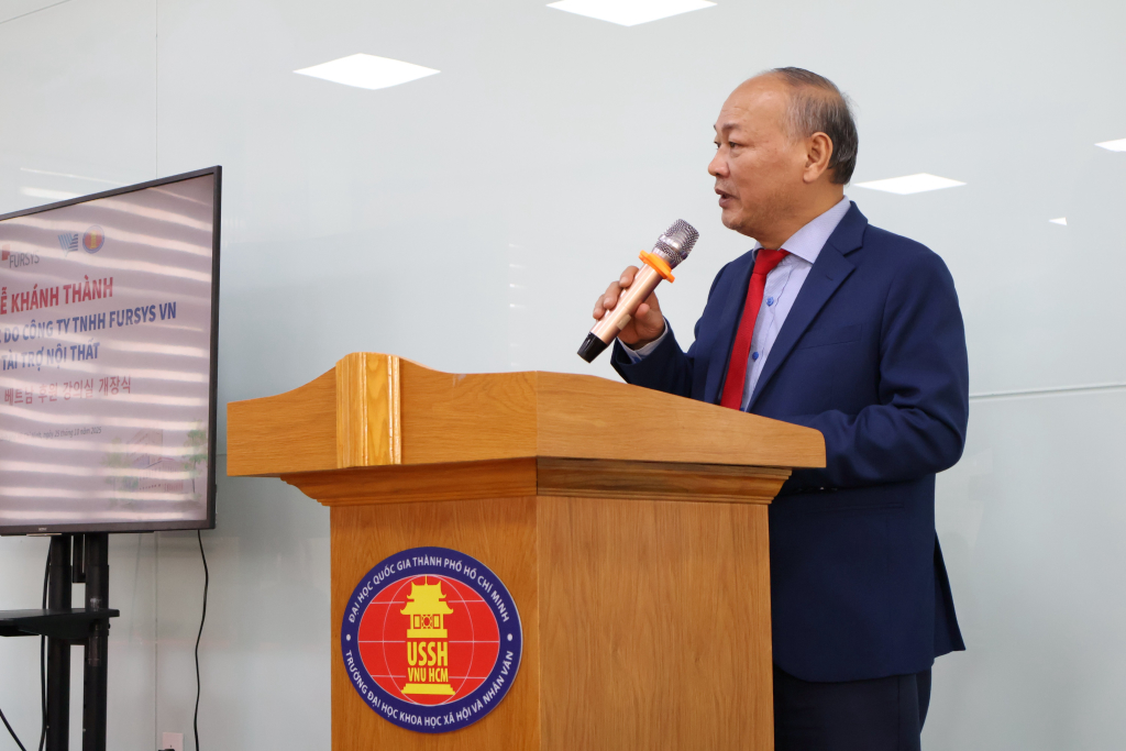 TS. Phan Thanh Định bày tỏ mong muốn tiếp tục đồng hành cùng Fursys VN trong các dự án sắp tới cùng lòng tri ân sâu sắc đến Công ty TNHH Fursys VN - Ảnh: TIẾN ANH