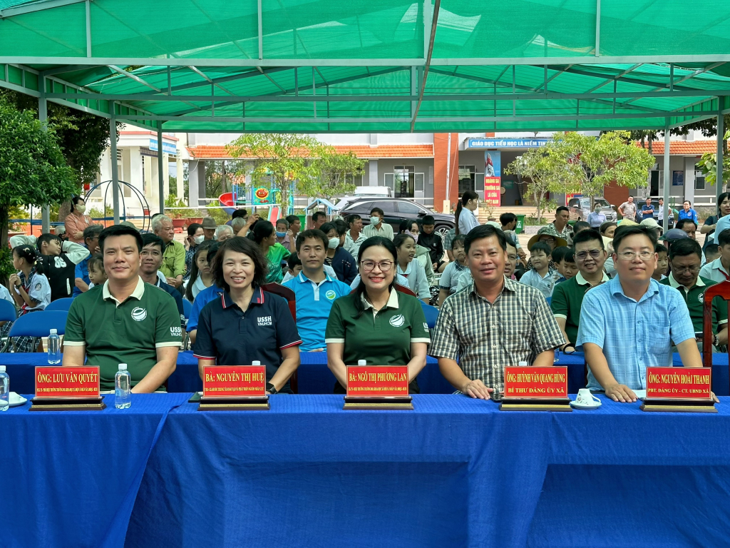 Đại biểu tham dự chương trình