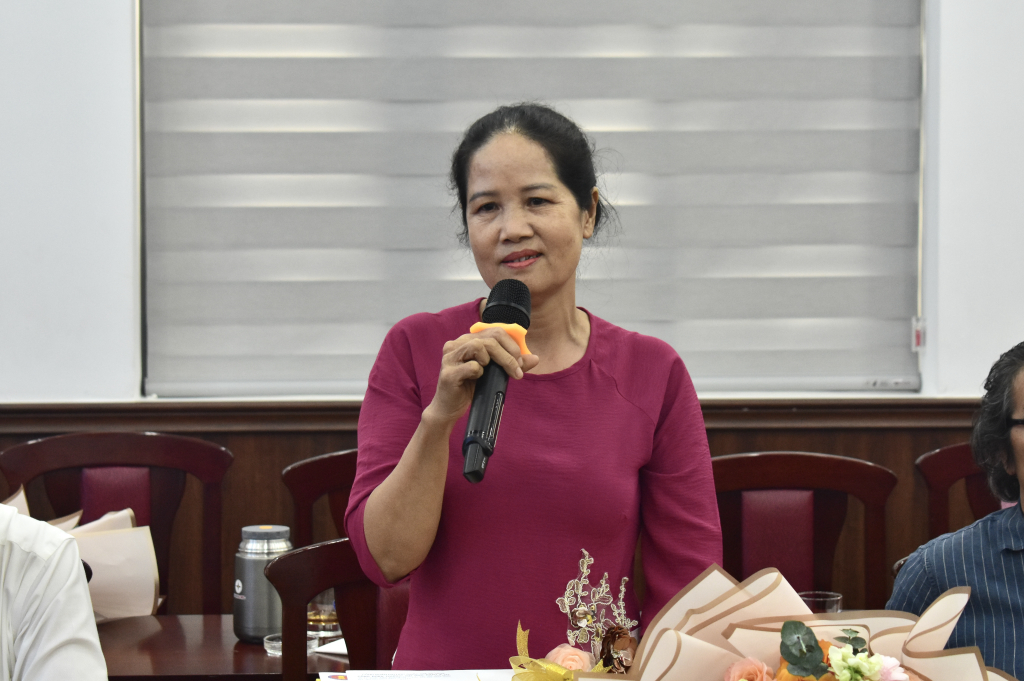 Cô Nguyễn Thị Lan - Nhân viên, Cơ sở Thủ Đức chia sẻ trong buổi họp mặt - Ảnh: Phương Khanh
