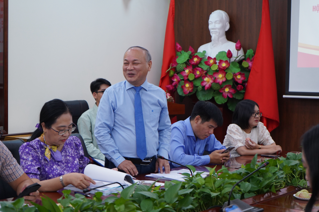 TS. Phan Thanh Định bày tỏ niềm tự hào về các đội thi - Ảnh: Phạm Trí