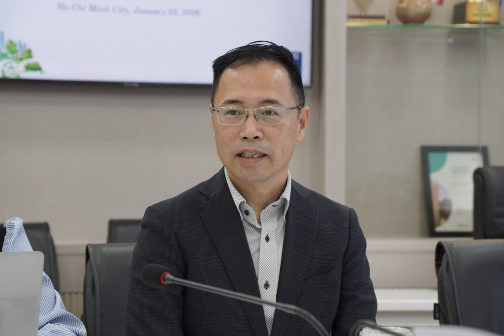 Ông Suzawa Yoshio kỳ vọng mối quan hệ với Trường ĐH KHXH&NV sẽ là tiền đề để OUS thiết lập cầu nối giáo dục sâu rộng với thành viên khác thuộc khối ĐHQG-HCM - Ảnh: ĐÌNH VINH
