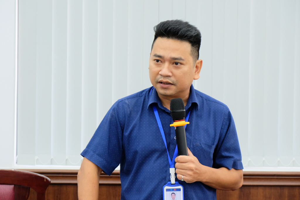 TS. Nguyễn Tuấn Khanh bày tỏ sự động thuận với ý kiến “làm tiến sĩ chứ không phải học tiến sĩ” - Ảnh: Huyền Linh