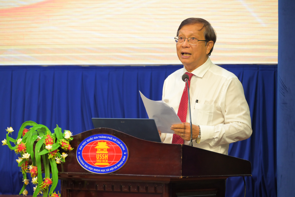 GS.TS Võ Văn Sen nhắn nhủ chuyển đổi số đòi hỏi ngành nhân văn phải liên tục đổi mới phương pháp luận hiện đại nhưng vẫn phải giữ vững chiều sâu và chuẩn mực học thuật. - Ảnh: HẠNH NGUYÊN