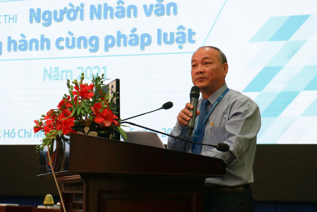TS. Phan Thanh Định phát biểu khai mạc vòng chung kết