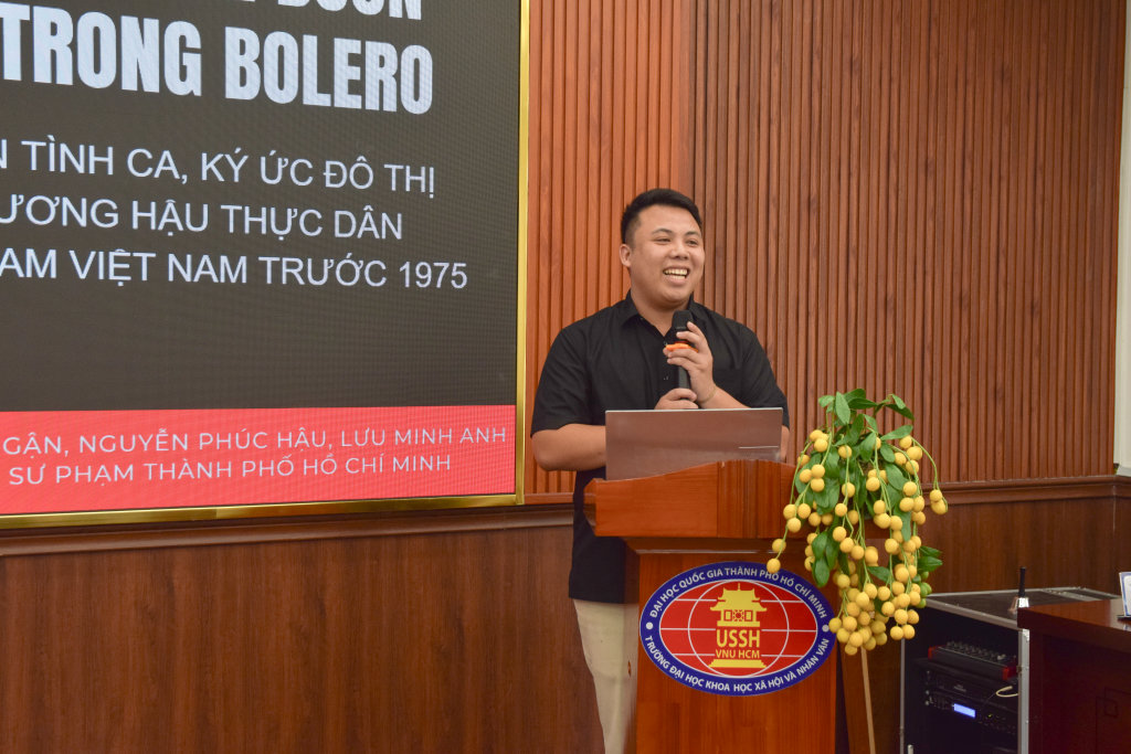 Tham luận “Chủ thể buồn trong Bolero: diễn ngôn tình ca, ký ức đô thị và vết thương hậu thực dân ở miền Nam Việt Nam trước năm 1975” do nhóm nghiên cứu Trường Đại học Sư phạm TP.HCM thực hiện - Ảnh: THẢO TIÊN