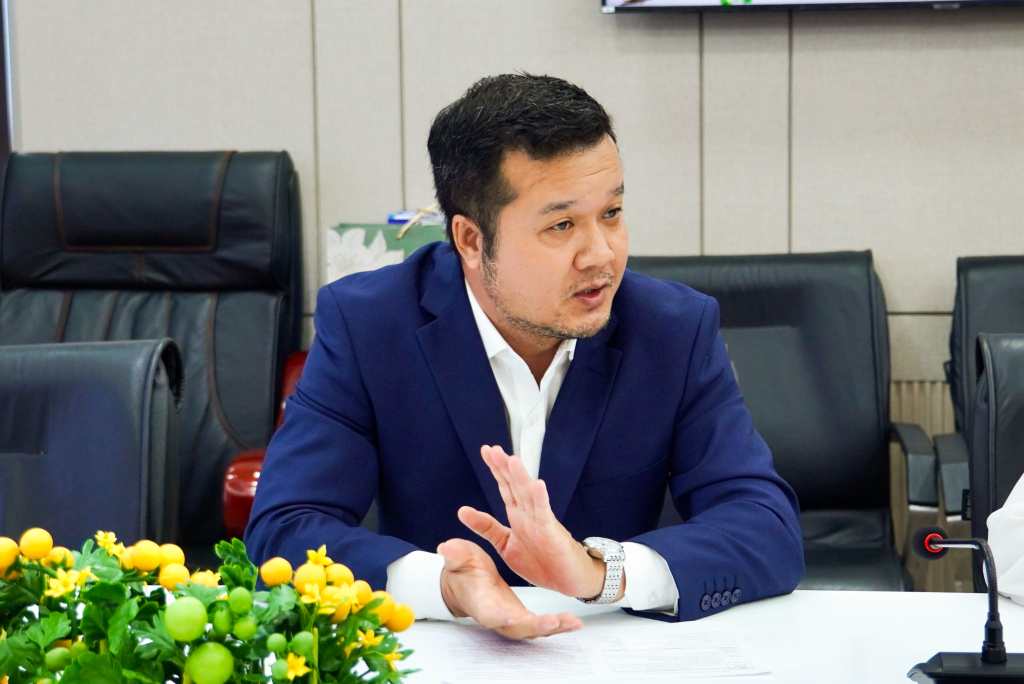 TS. Nguyễn Tăng Nghị hi vọng mở rộng cơ hội hợp tác đào tạo và trao đổi sinh viên với Đại học Ngoại giao Trung Quốc - Ảnh: KHÁNH MY