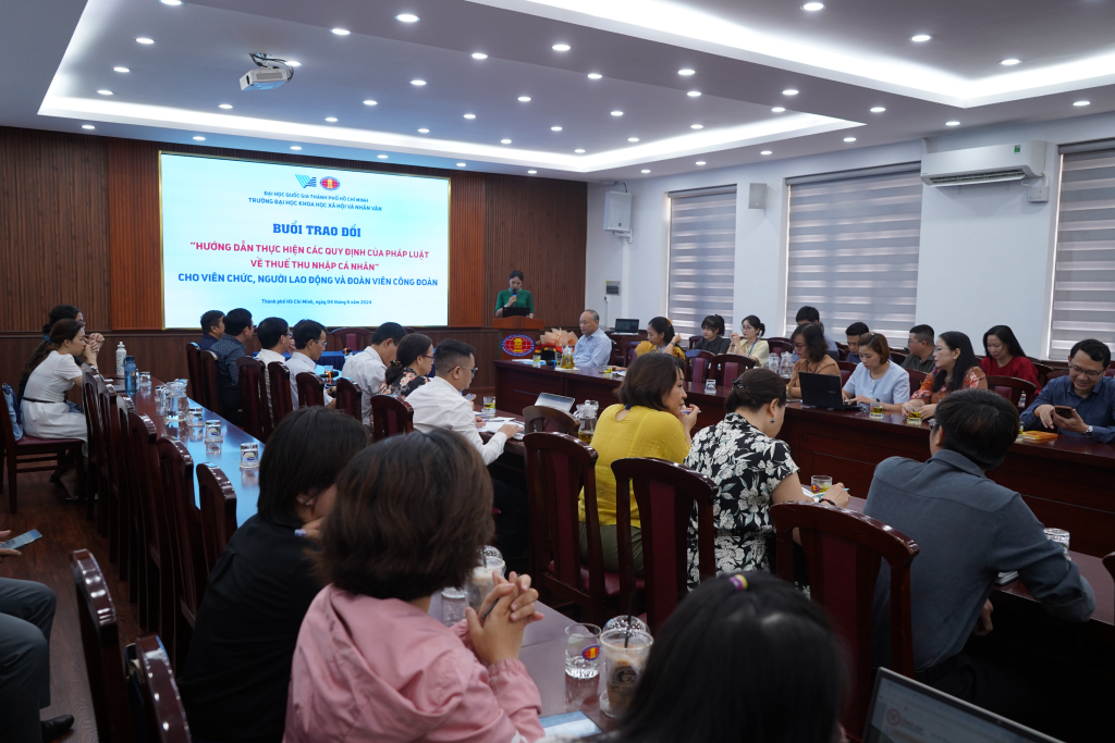 Buổi trao đổi diễn ra tại phòng D201-D202, cơ sở Đinh Tiên Hoàng - Ảnh: Phạm Trí