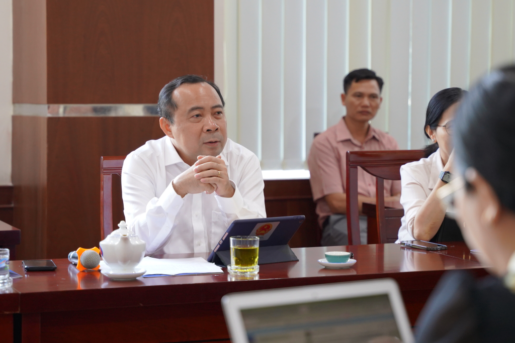 PGS.TS Vũ Hải Quân cho rằng Nhà trường cần chú trọng đến các chương trình đào tạo sau đại học - Ảnh: Phạm Trí