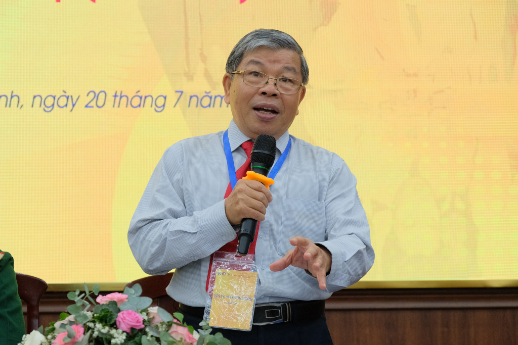 PGS.TS Hà Minh Hồng tóm lược những vấn đề sau buổi Hội thảo - Ảnh: Huyền Linh