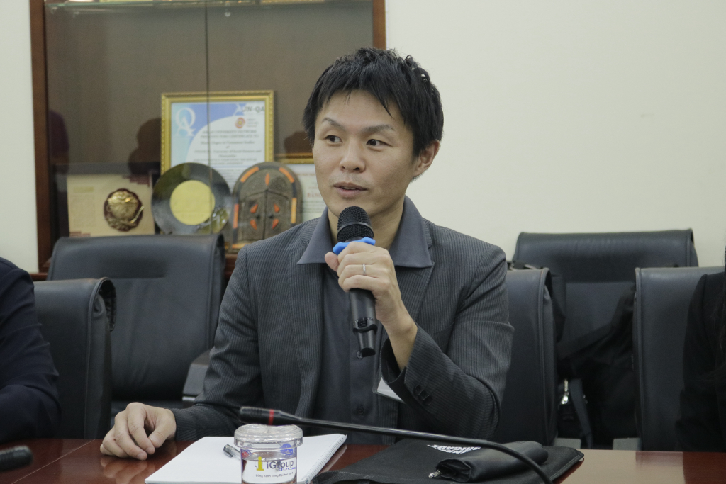 Ông Izumi Kei chia sẻ về sứ mệnh và hướng đi của Tổ chức Giáo dục Tekijuku Globa- Ảnh: Phương Khanh 