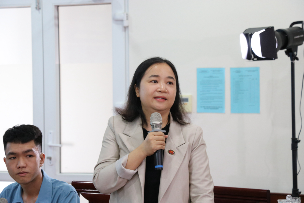 (TS. Phạm Thị Bích Ngọc đánh giá cao vai trò của bảo tàng trong việc giảng dạy - Ảnh: Thục Trang)
