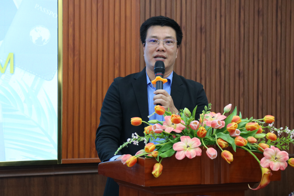 PGS.TS Lưu Văn Quyết khẳng định Nhà trường luôn tiên phong cung ứng nguồn nhân lực du lịch chất lượng cao cho thị trường trong nước và quốc tế - Ảnh: TUYẾT TRINH