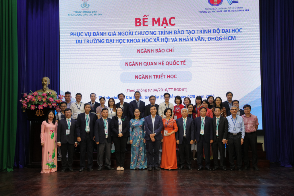 Đợt khảo sát do Trung tâm Kiểm định chất lượng giáo dục Sài Gòn thực hiện - Ảnh: Lý Nguyên 