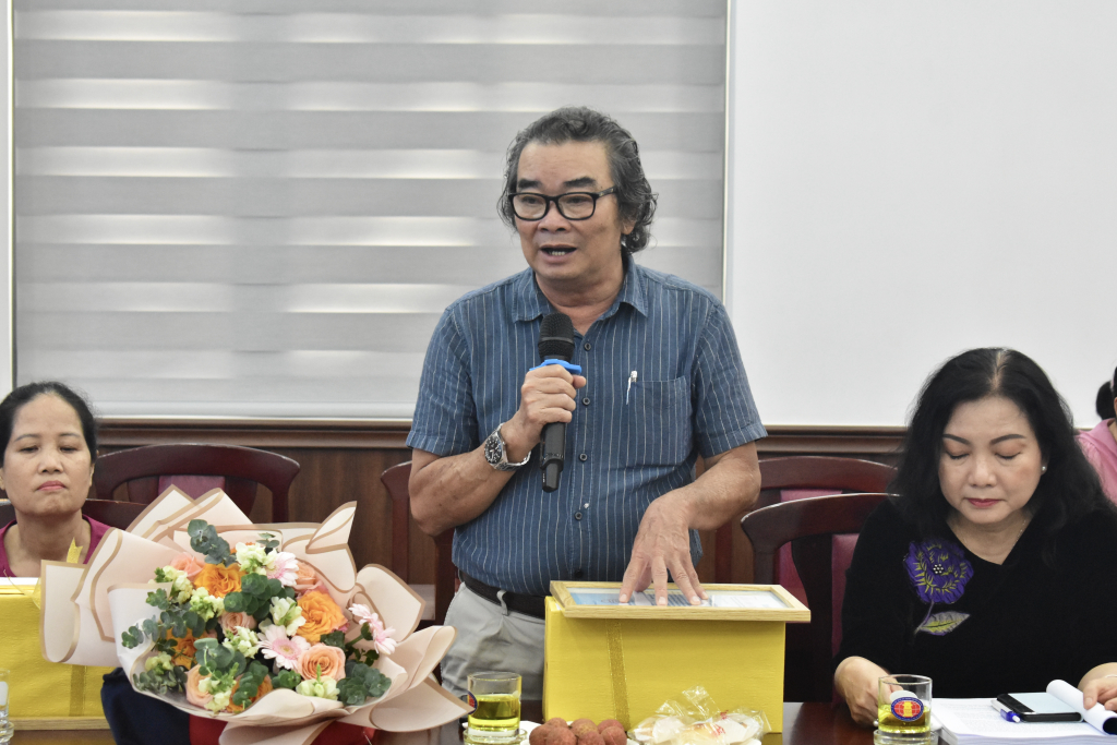 PGS.TS Nguyễn Công Đức - Giảng viên cao cấp, Khoa Ngôn ngữ học chia sẻ về thời gian gắn bó tại trường - Ảnh: Phương Khanh