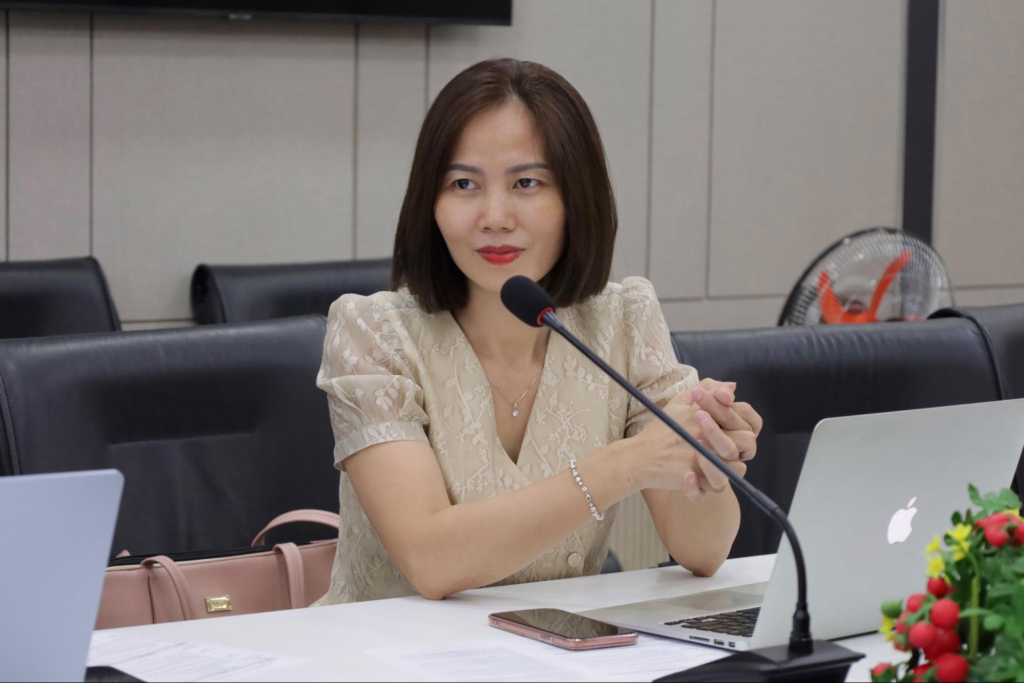 Các thầy cô đại diện Nhà trường đặc biệt quan tâm đến hai vấn đề: Đào tạo và nghiên cứu - Ảnh: THUÝ QUỲNH