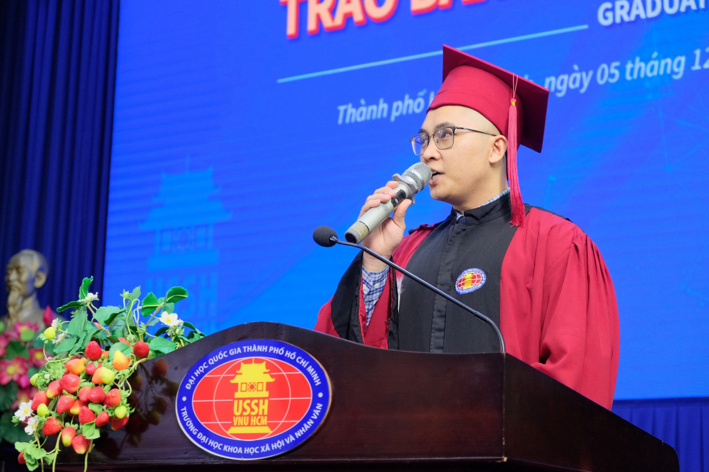 Tân Tiến sĩ Nguyễn Đình Việt đại diện phát biểu cảm nghĩ - Ảnh: Huyền Linh