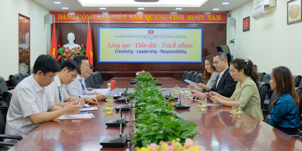 Buổi làm việc diễn ra tại phòng A.001 Trường ĐH KHXH&NV, ĐHQG-HCM cơ sở Đinh Tiên Hoàng, Quận 1 - Ảnh: Huyền Linh