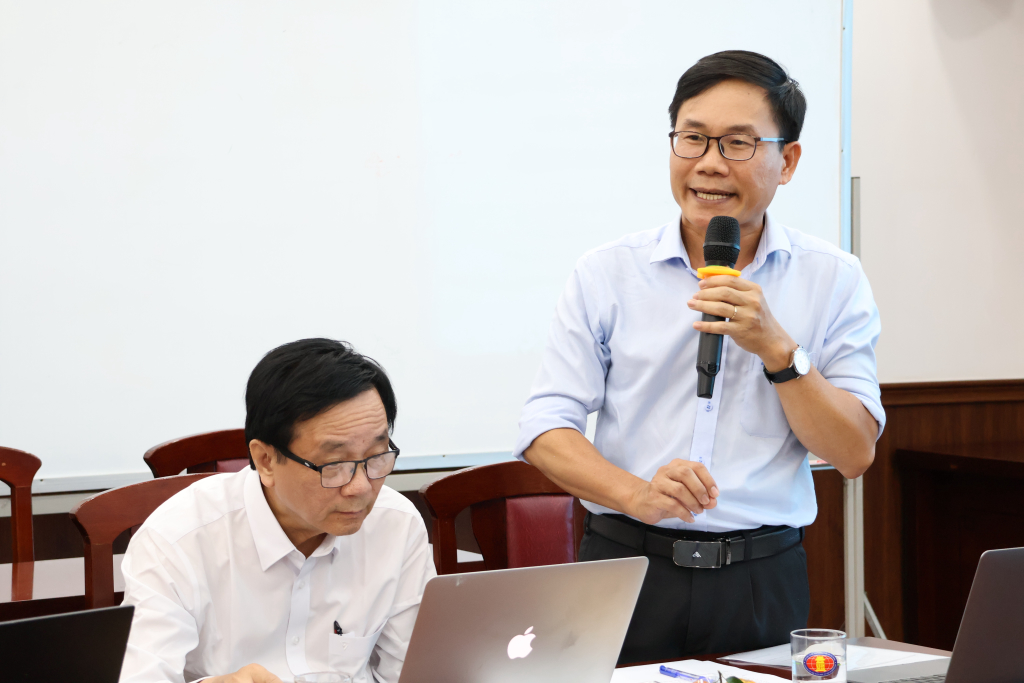 PGS.TS. Phan Mạnh Hùng gửi lời cảm ơn và lời chúc đến các nhóm nghiên cứu của Đề án - Ảnh: MỸ TUYẾT