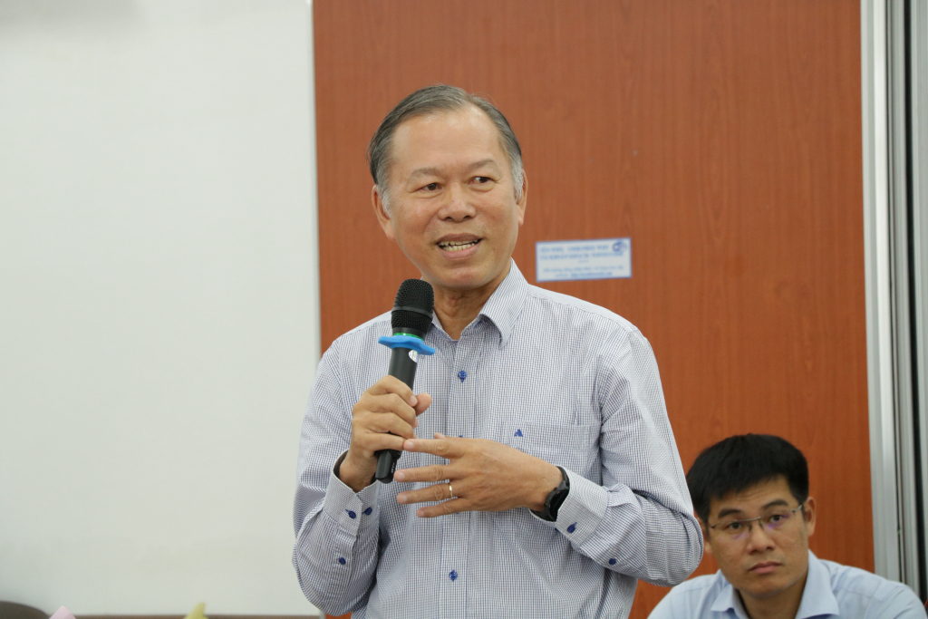 PGS.TS Võ Văn Nhơn - khoa Văn học - tại buổi họp mặt - Ảnh: Mỹ Hân