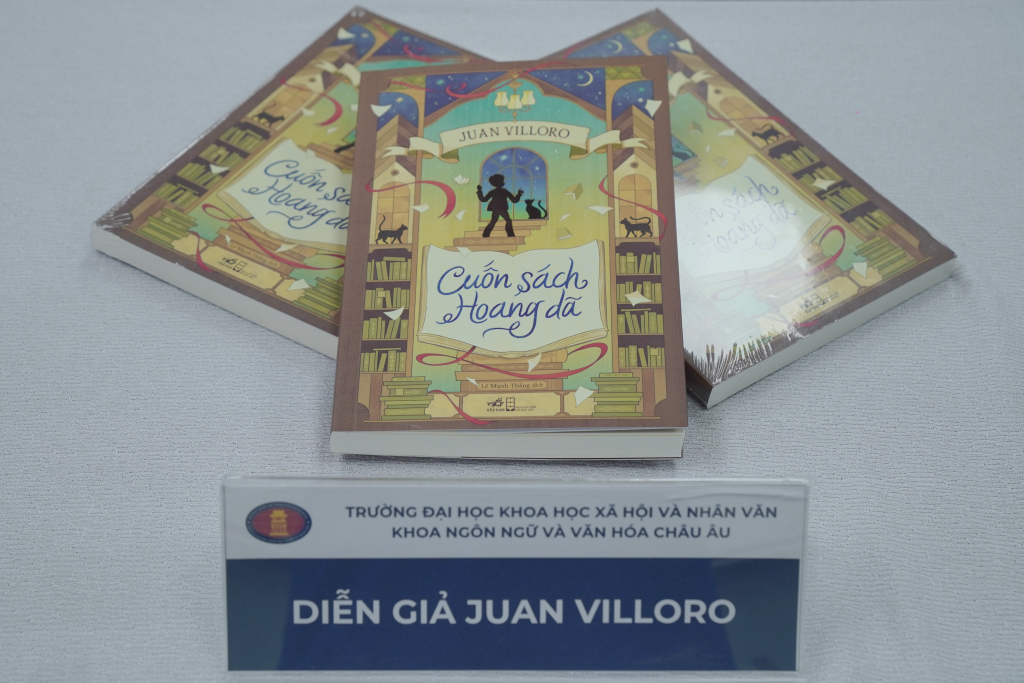 Tác phẩm “El libro salvaje” (Cuốn sách hoang dã) đóng vai trò là nhịp cầu đưa nhà văn Mexico đến gần hơn với độc giả Việt Nam - Ảnh: ĐÌNH VINH