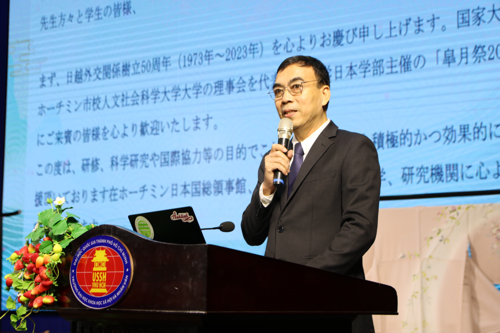 TS. Phạm Tấn Hạ nhấn mạnh tầm quan trọng của lễ hội tháng Năm trong việc xây dựng mối quan hệ hai nước Việt - Nhật - Ảnh: Phạm Trí